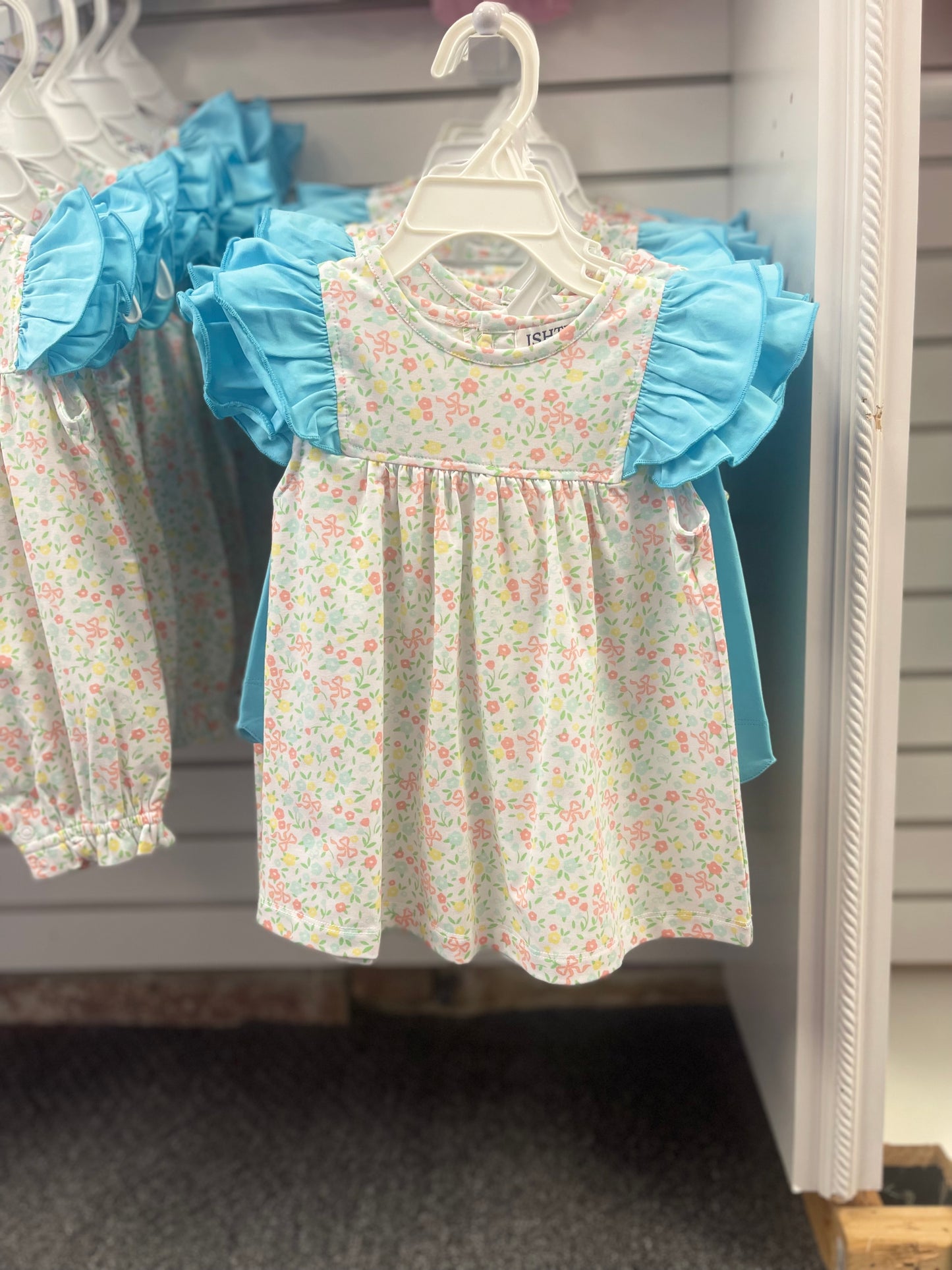 Ditsy floral short set