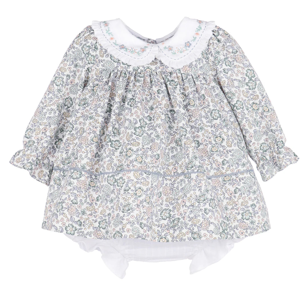 Bouncy blooms float dress